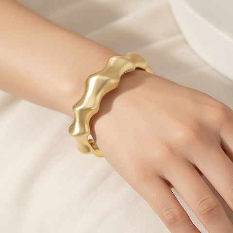 Molten Flow Cuff