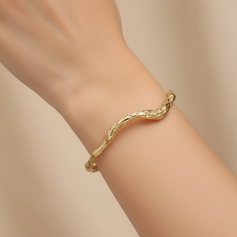 Molten Contour Cuff