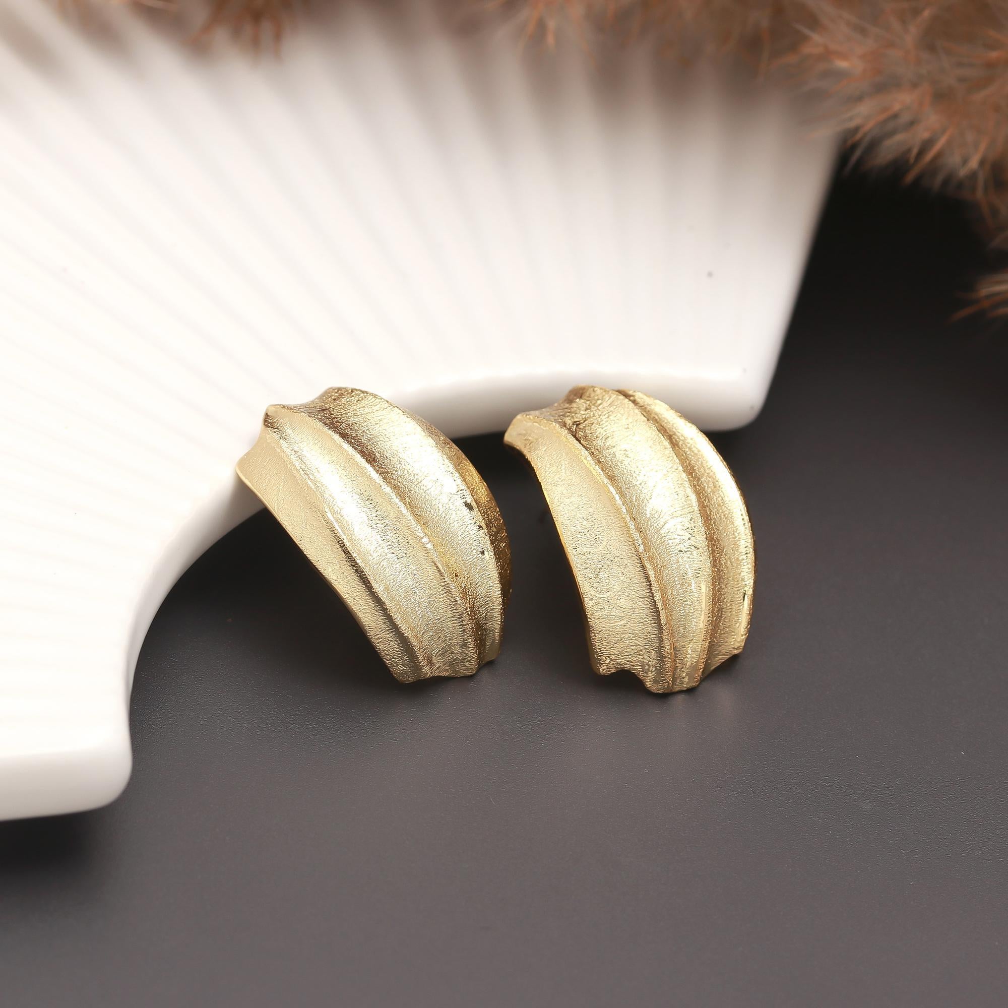 Golden Shell Studs