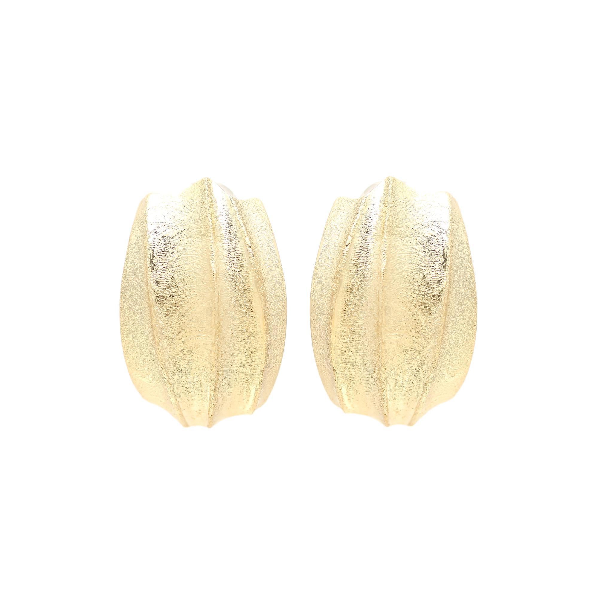 Golden Shell Studs