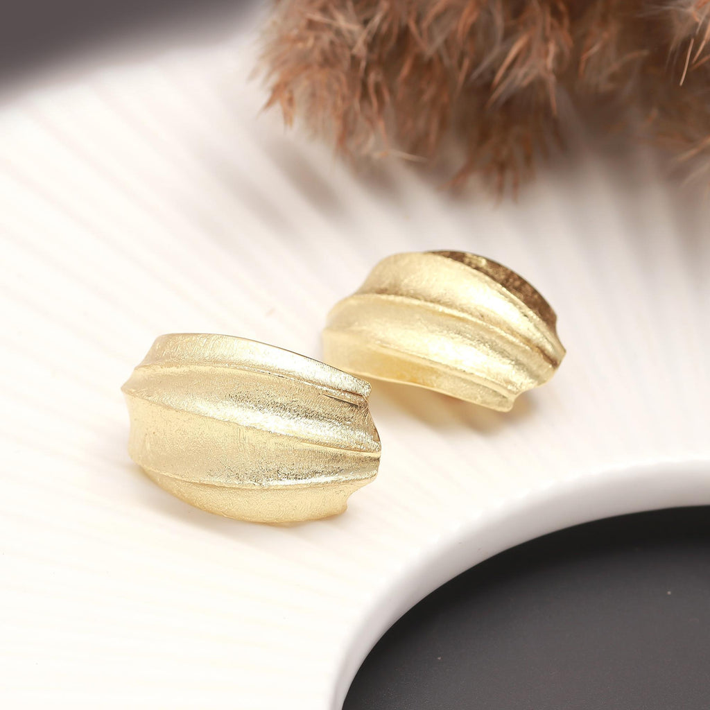 Golden Shell Studs