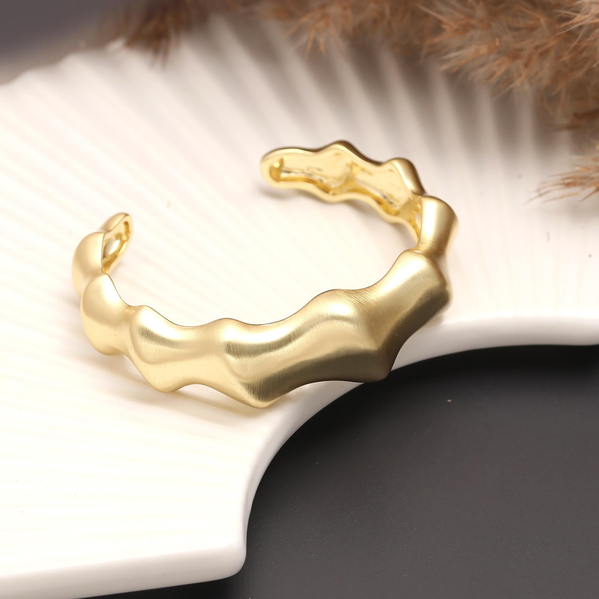 Molten Flow Cuff